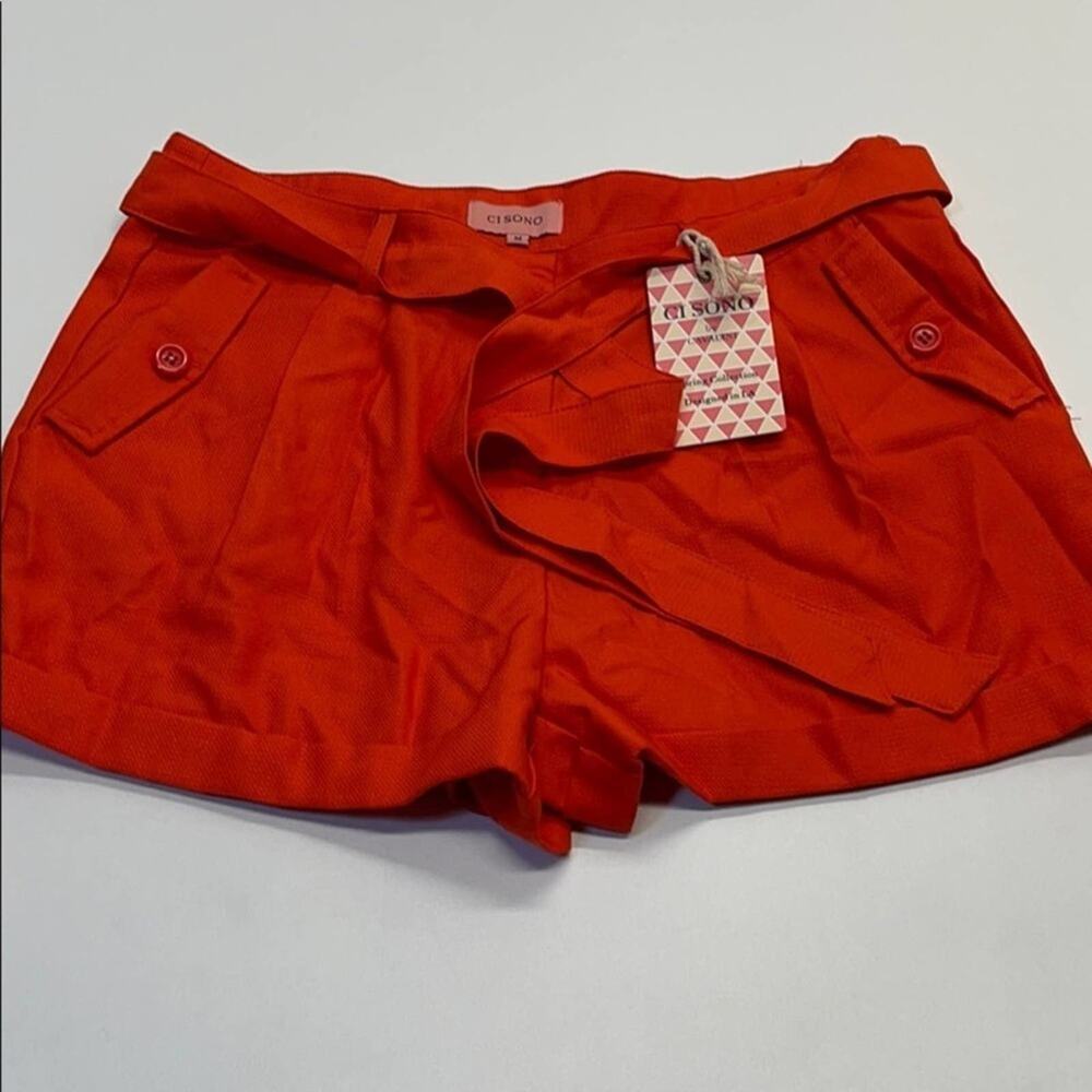 CISONO Womens Medium CORAL BELTED SHORTS